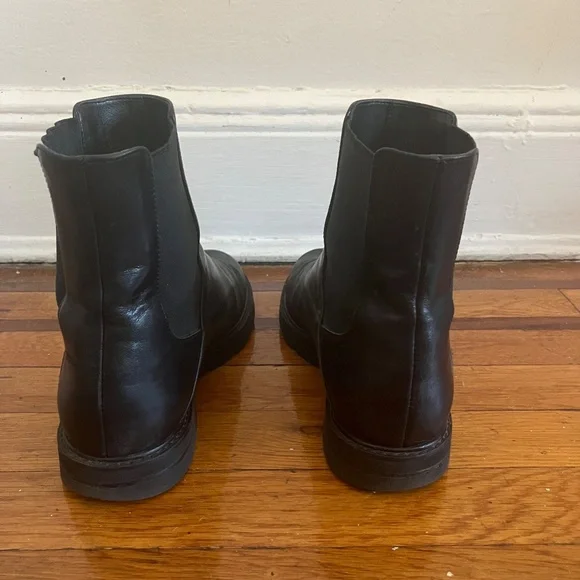 Staurt Weitzman Black Chelsea Boots - Picture 5 of 7
